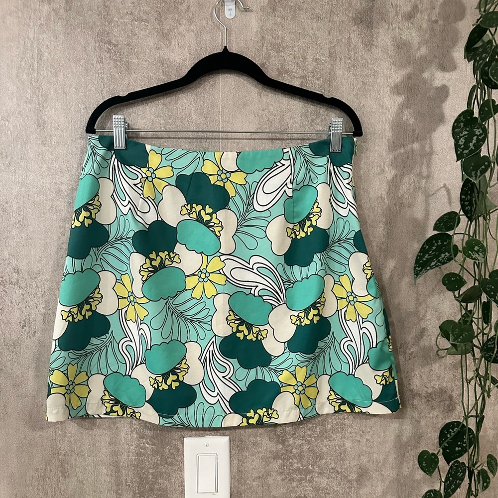 SHEIN Abstract Printed Skirt